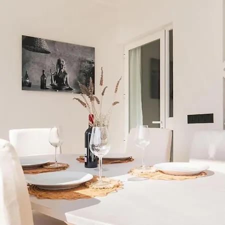 Casa Linda Terrace Pool Modern Benahavis